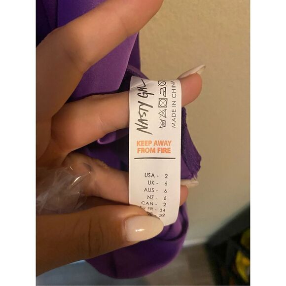 Nasty Gal satin halter crop top - Picture 8 of 8